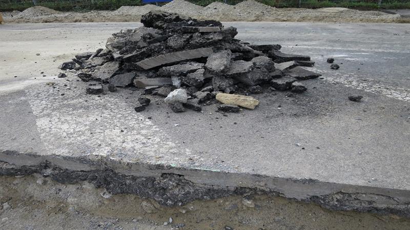 PAK in Asphalt Sraßenaufbruch-2